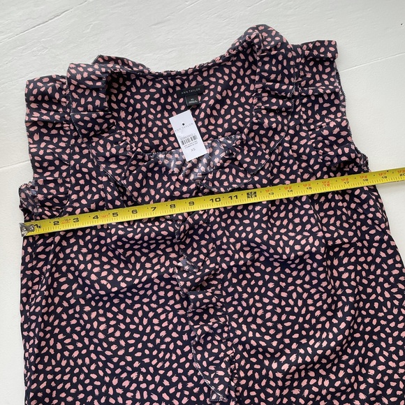 Ann Taylor v-neck ruffle shell. - Picture 7 of 11